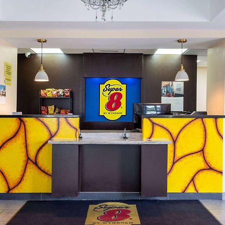 Super 8 By Wyndham Salisbury Ξενοδοχείο Εξωτερικό φωτογραφία