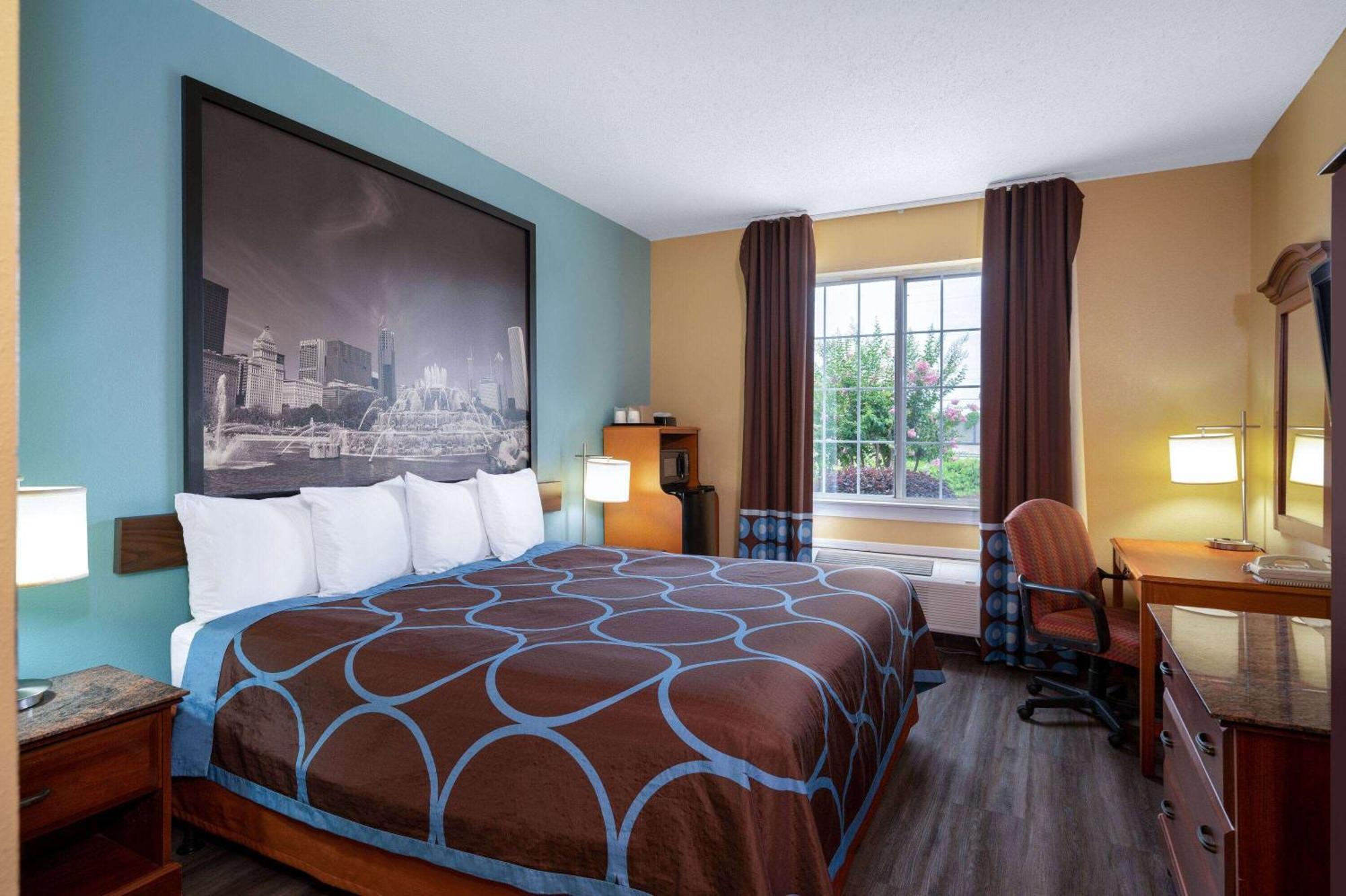 Super 8 By Wyndham Salisbury Ξενοδοχείο Εξωτερικό φωτογραφία